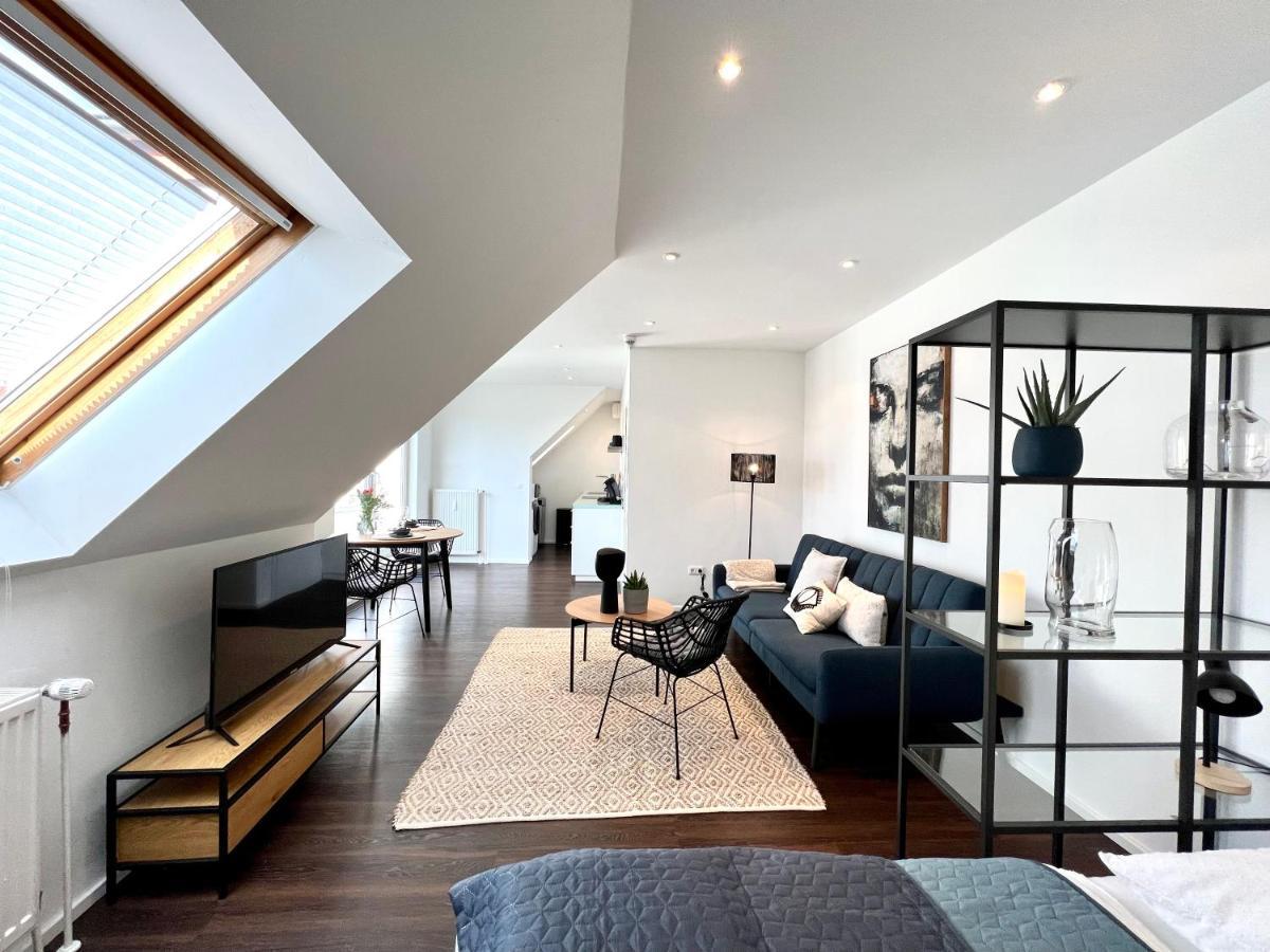 Sunset Apartment: Free Parking + Balcony + Netflix Essen Kültér fotó